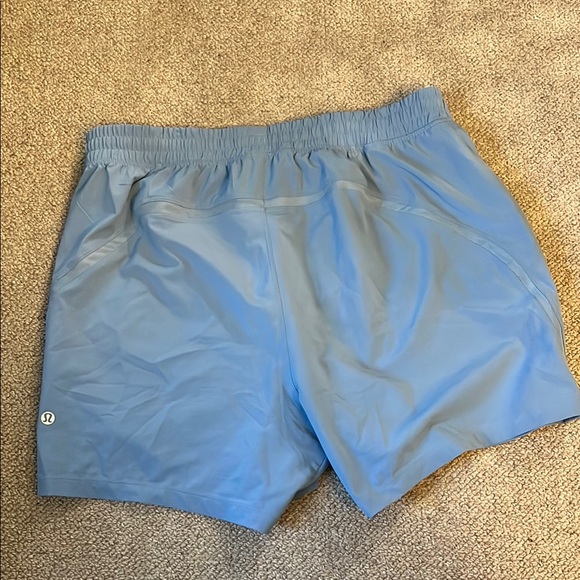 Lululemon Pace Breaker Linerless shorts 5” - Picture 3 of 3